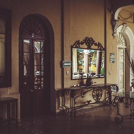 Hotel Posada Regis Guadalajara Zewnętrze zdjęcie