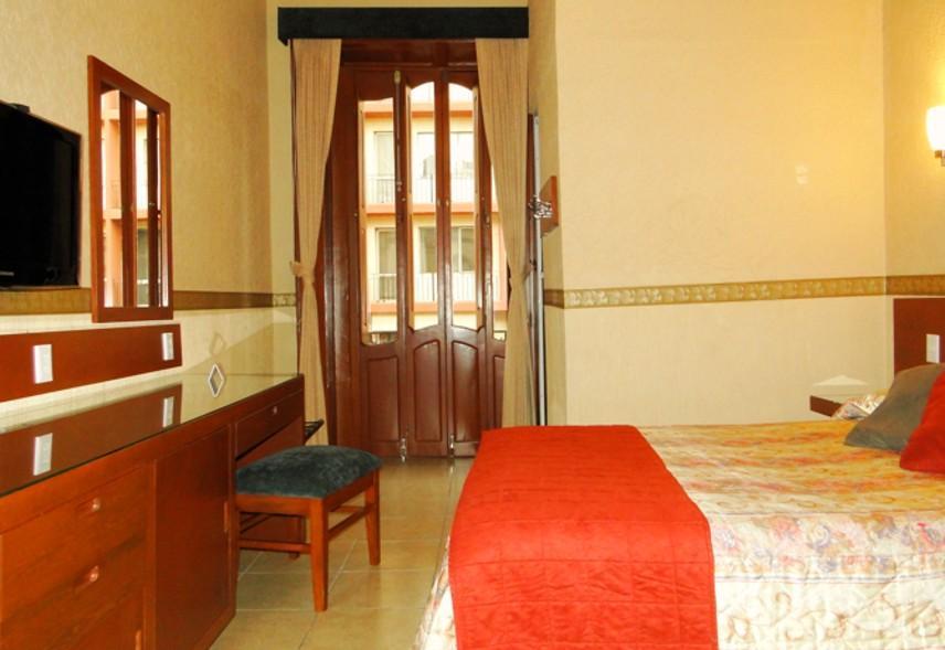 Hotel Posada Regis Guadalajara Zewnętrze zdjęcie
