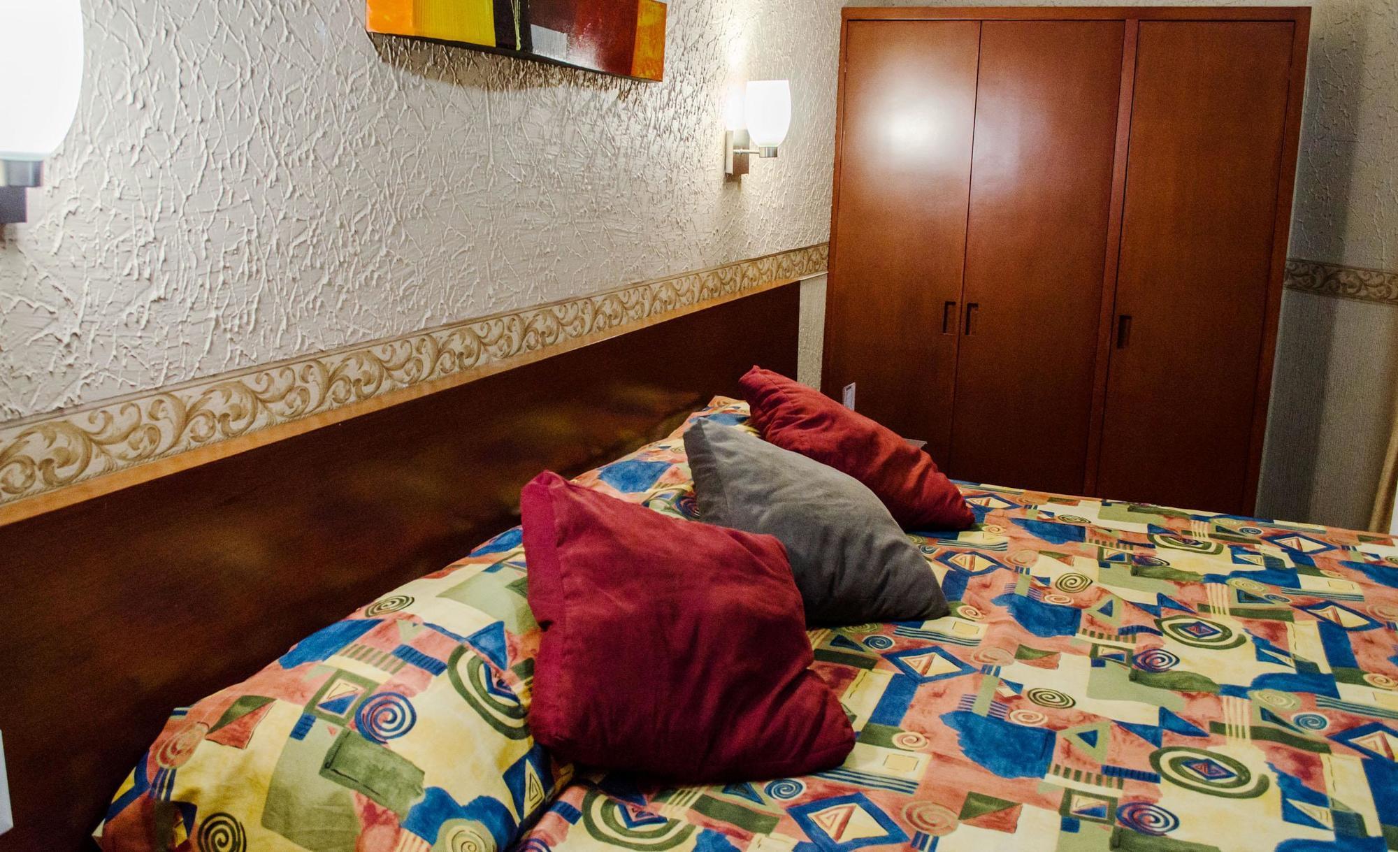 Hotel Posada Regis Guadalajara Zewnętrze zdjęcie