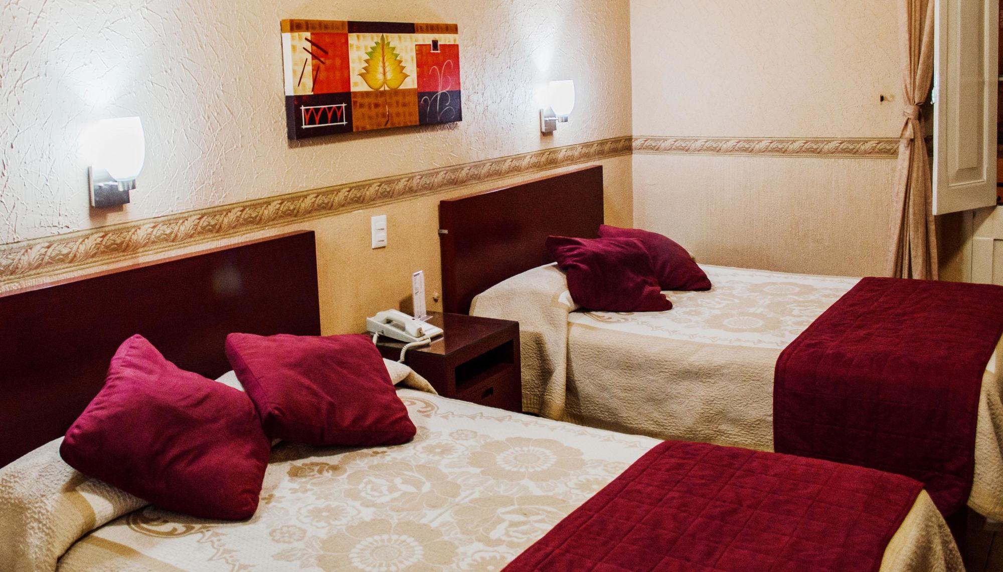 Hotel Posada Regis Guadalajara Zewnętrze zdjęcie