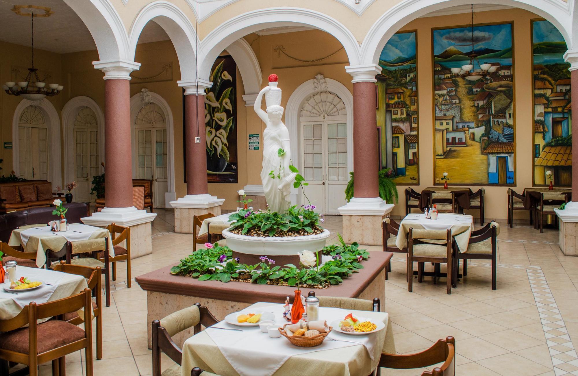 Hotel Posada Regis Guadalajara Zewnętrze zdjęcie
