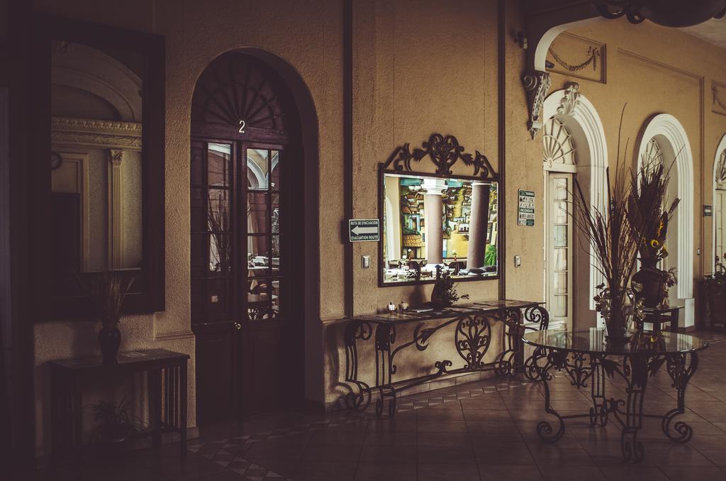 Hotel Posada Regis Guadalajara Zewnętrze zdjęcie