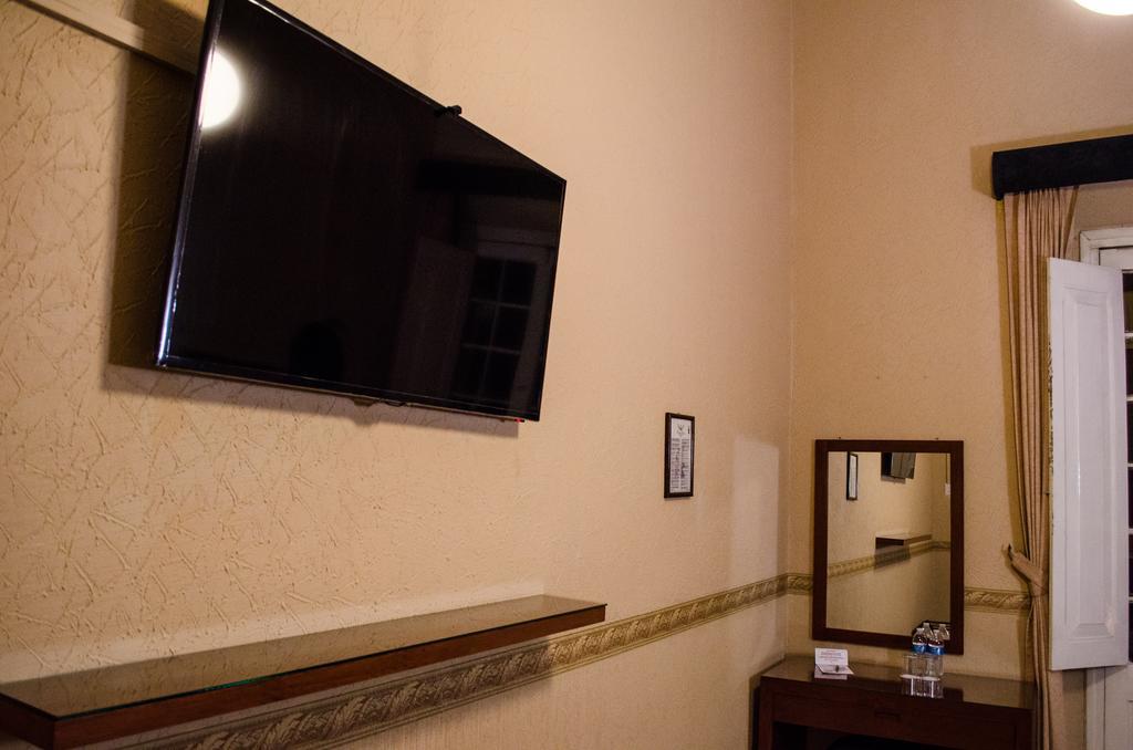 Hotel Posada Regis Guadalajara Zewnętrze zdjęcie