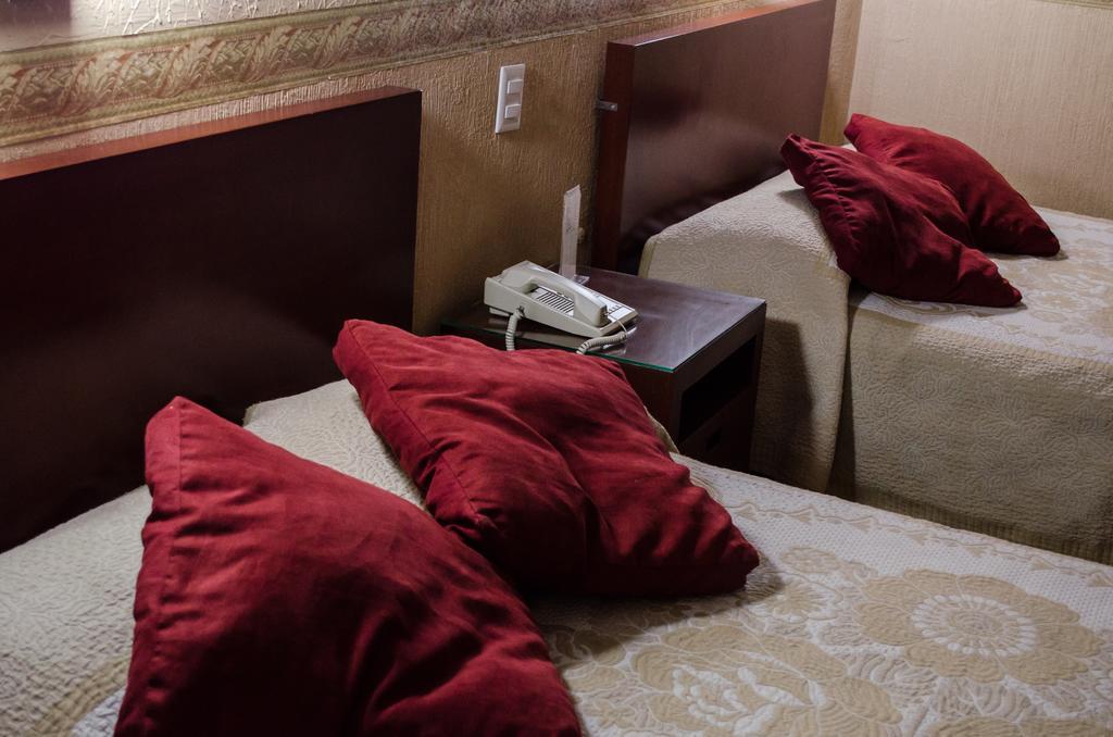 Hotel Posada Regis Guadalajara Zewnętrze zdjęcie